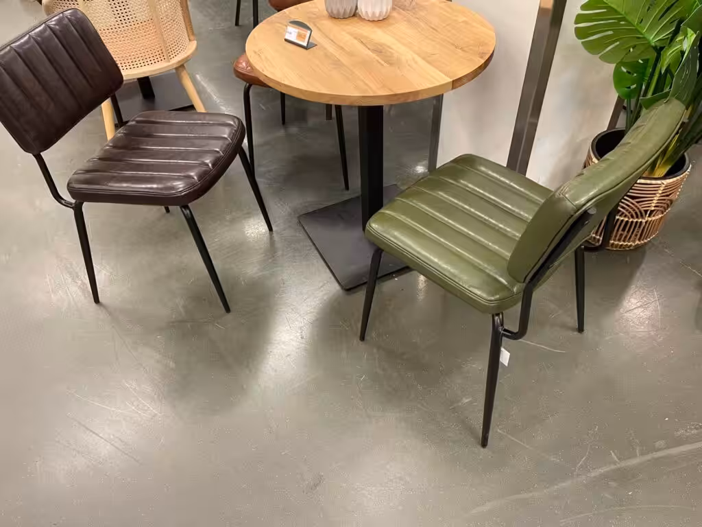 Houten ronde tafel Houten ronde tafel